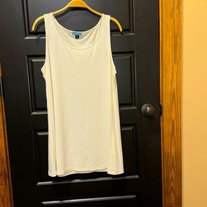 Oversized cream colored women’s tank